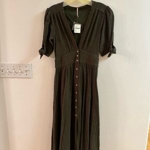 NWT FREE PEOPLE LOVE OF MY LIFE MIDI DRESS - Size XS in Olive Green